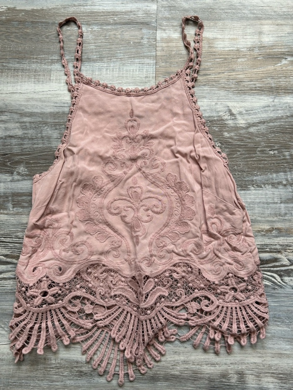 Kendall & Kylie lace tank top